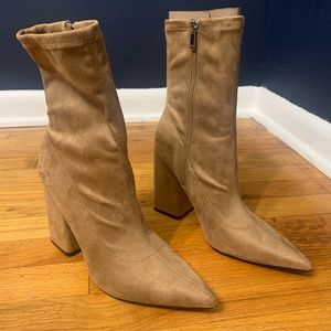 NWT Marc Fisher LTD Larry Pointed Toe Ankle Boot